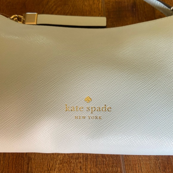 NWT Kate Spade Sadie Crossbody it’s in a “Crisp Sky” blue. It’s very light blue - Picture 3 of 11